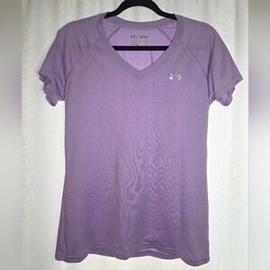 M Under Armour Women's Lavender V-Neck Tee